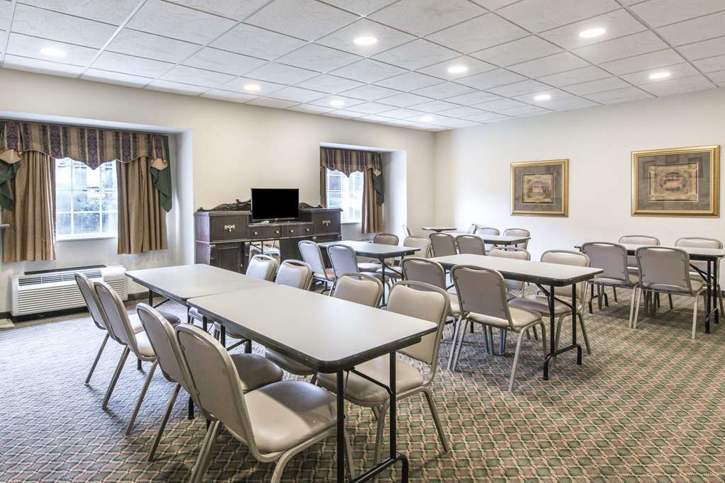 Quality Inn & Suites Robbinsville Einrichtungen foto